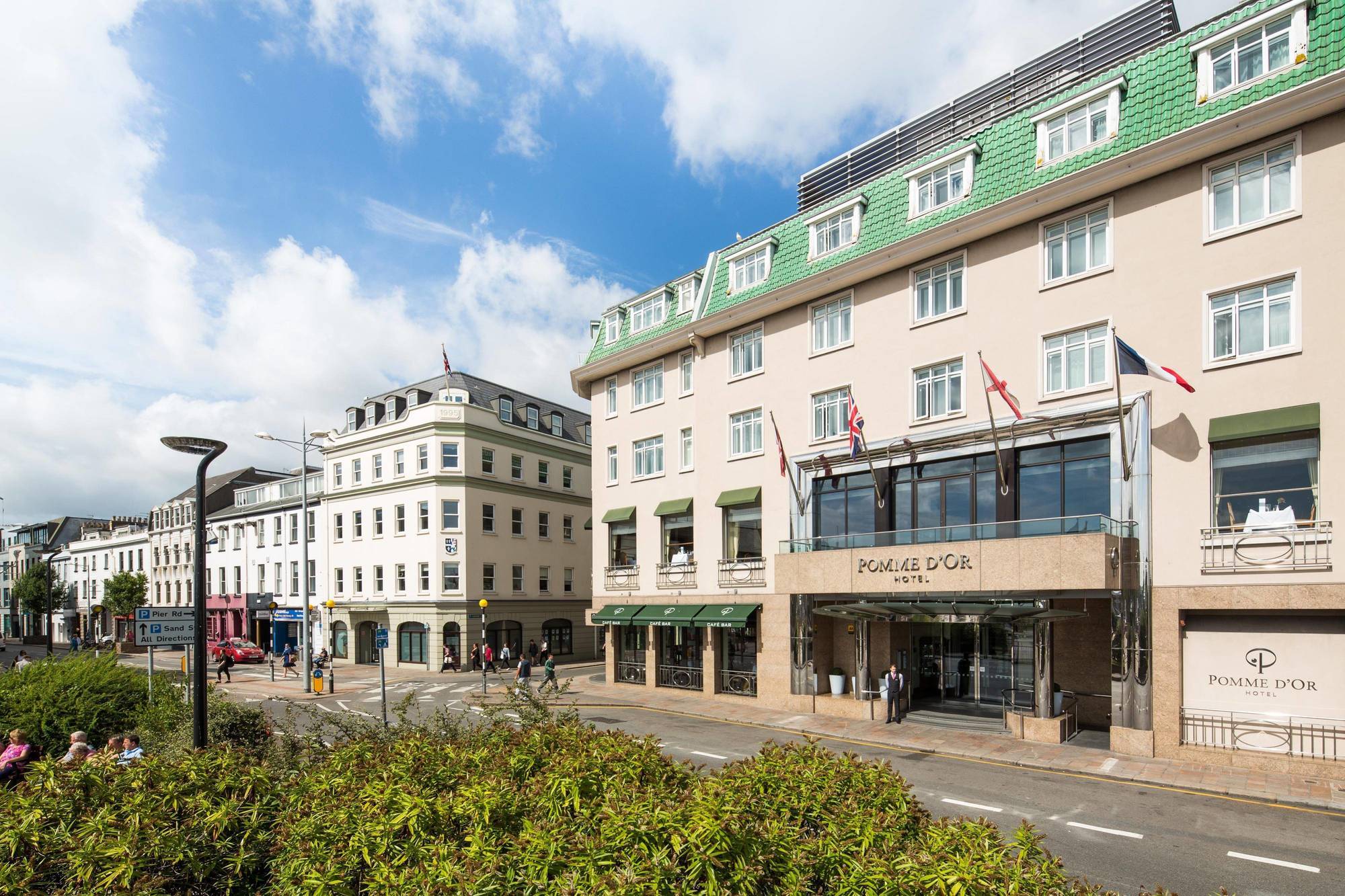 Pomme D'Or Hotel Saint Helier ภายนอก รูปภาพ