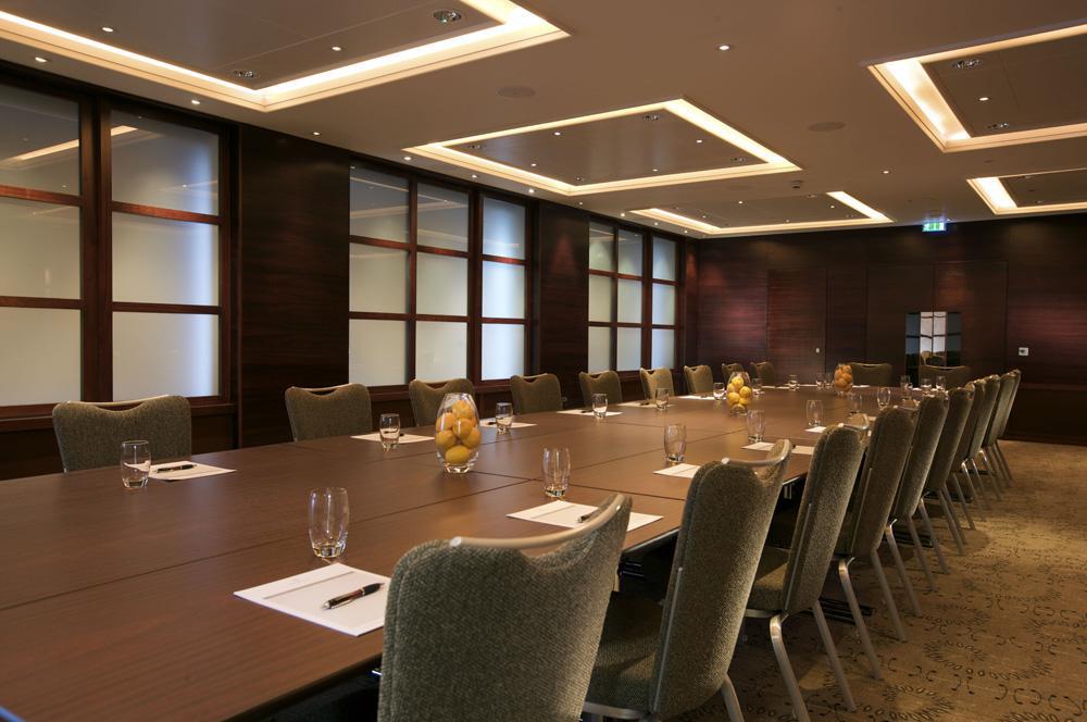 Pomme D'Or Hotel Saint Helier ภายนอก รูปภาพ